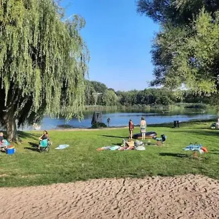 Vakantiewoning Maas En Waal 40 מלון